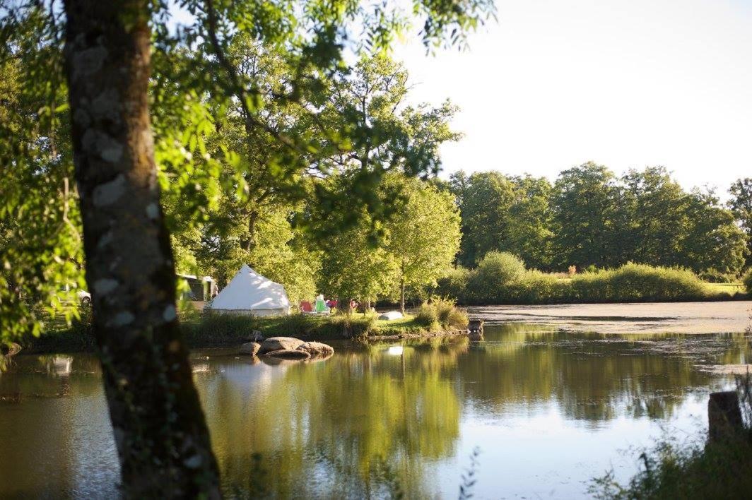 Camping Etang Du Camp Senergues Екстер'єр фото