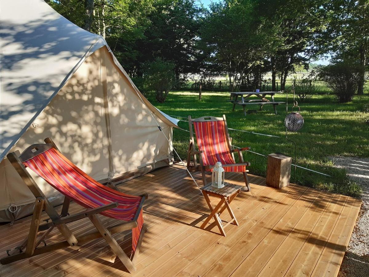 Camping Etang Du Camp Senergues Екстер'єр фото