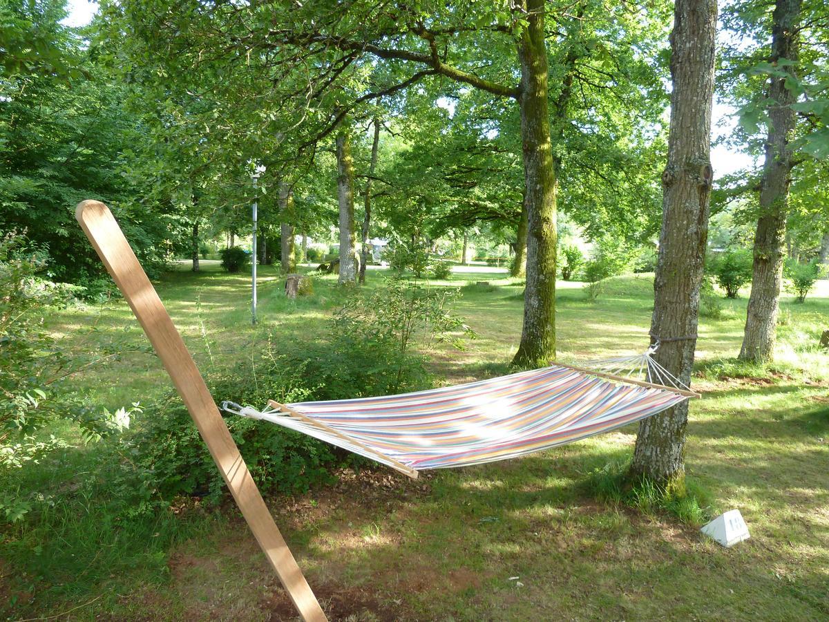Camping Etang Du Camp Senergues Екстер'єр фото